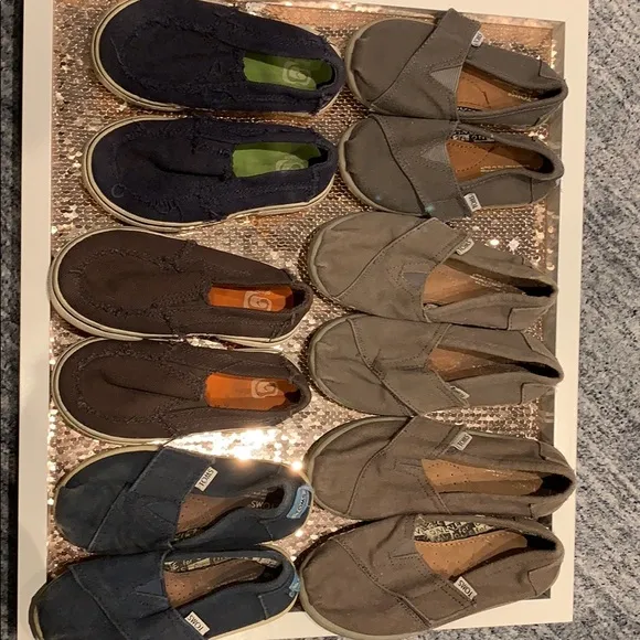 6 pairs of boys shoes