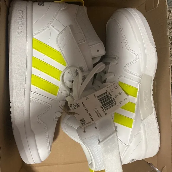 Adidas New mid sneakers basketball shoes big kid unisex Boy girl’s size 5