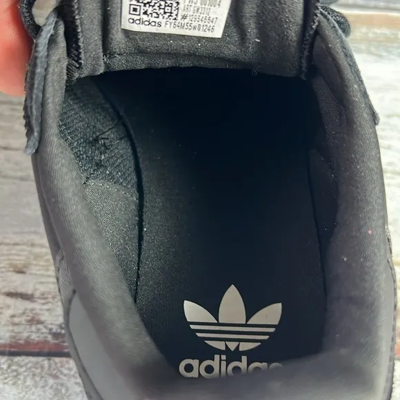 Adidas Originals Retropy F2 Sneaker Core Black/Core Black/White Sz 7 Big Kid