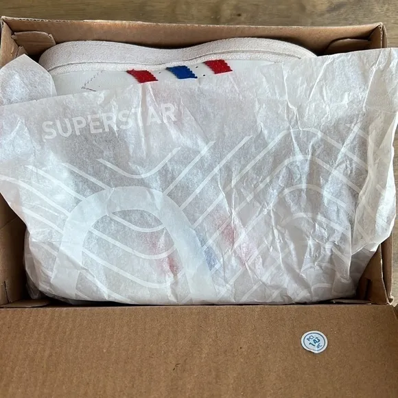 Adidas Red White &amp; Blue Superstarts❤️🤍💙