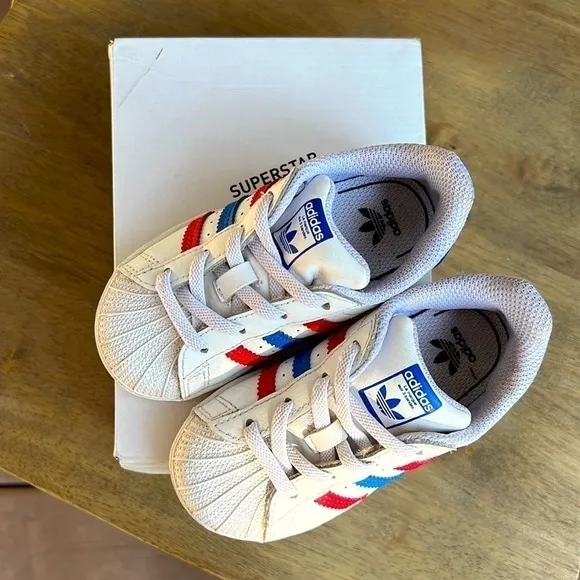 Adidas Red White &amp; Blue Superstarts❤️🤍💙