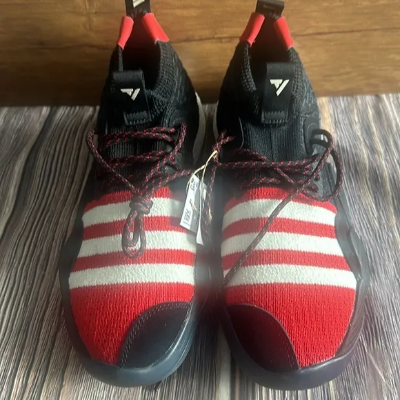 Adidas TRAE YOUNG 2 'CHINESE NEW YEAR' men’s basketball shoes New with tags 8.5