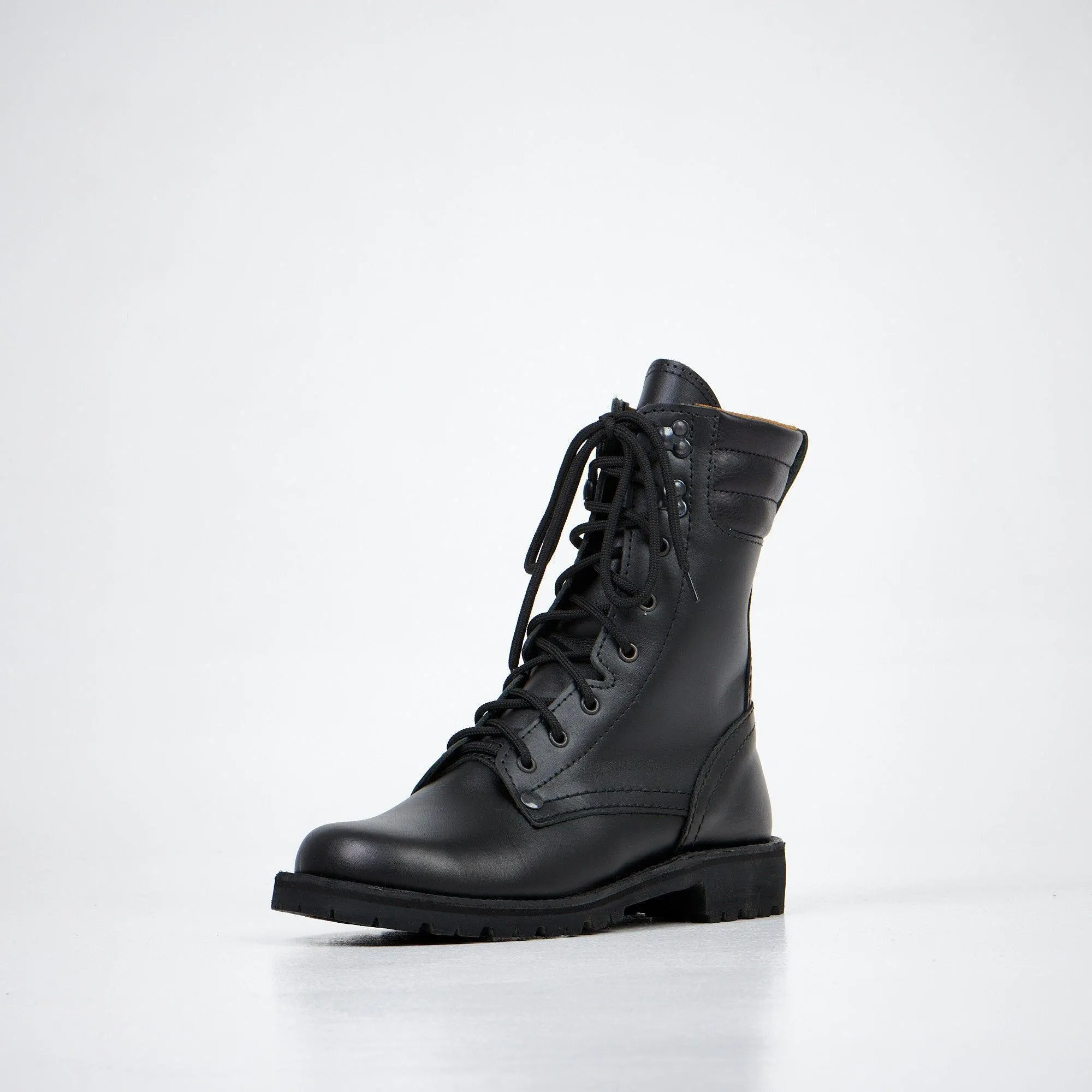 AIPI-1 Leather Boots
