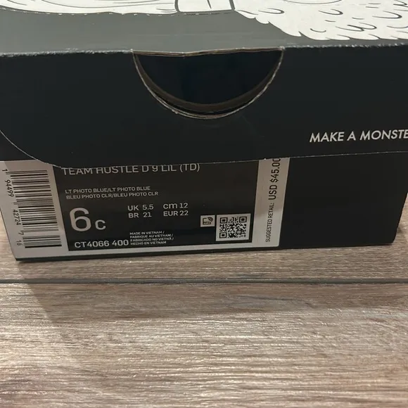 BNIB! Nike Kids Team Hustle D 9 LIL (Toddler) 6 in Lt. Blue