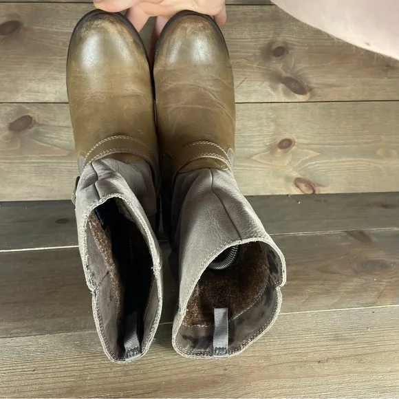 Bogs Carly mid Womens size 7.5 shoes brown leather heel pull on boots