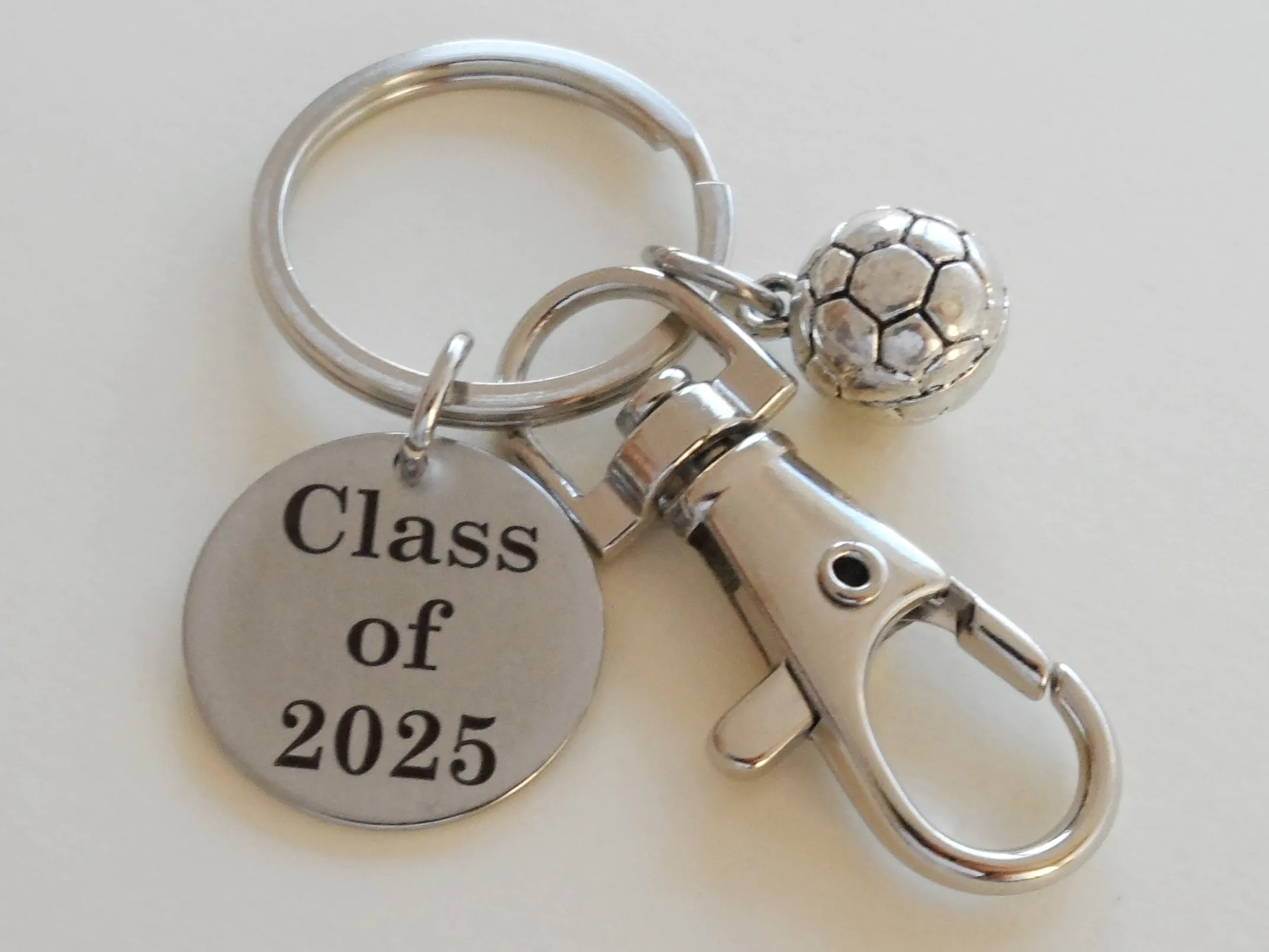 Custom Graduation Class of 2025 Disc Keychain with Soccer Charm & Clasp, Personalized Graduate Keychain Gift