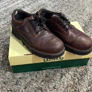 Eastland Plainview men’s brown leather upper lace shoes up size 9 medium