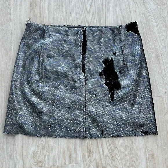 Free People Changeable Black &amp; Silver “Camo” Sequin “Night Out” Skirt ~ 8