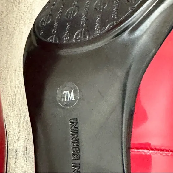 Giani Bernini Red Patent Vegan Leather Round Toe Heels Size 7M