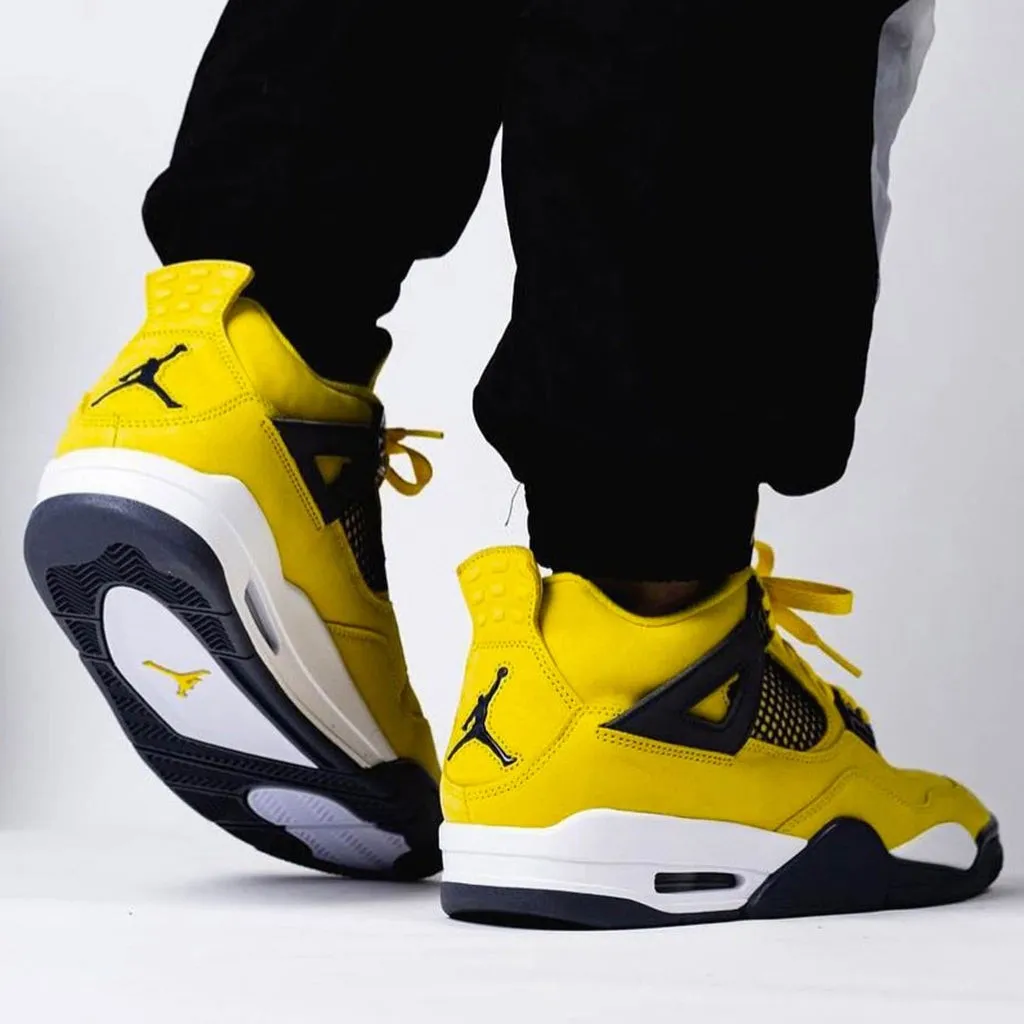Jordan 4 Retro Lightning (2021)