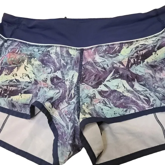 Lululemon 752 Run: Speed Short *4-way Stretch Iridescent Multi / Deep Navy sz 6
