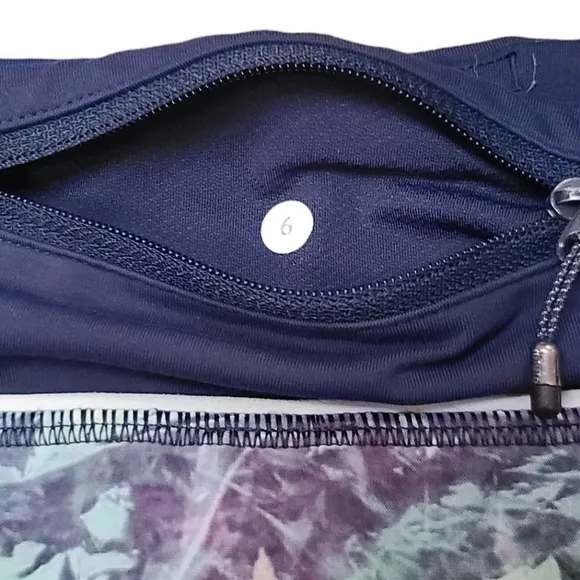 Lululemon 752 Run: Speed Short *4-way Stretch Iridescent Multi / Deep Navy sz 6