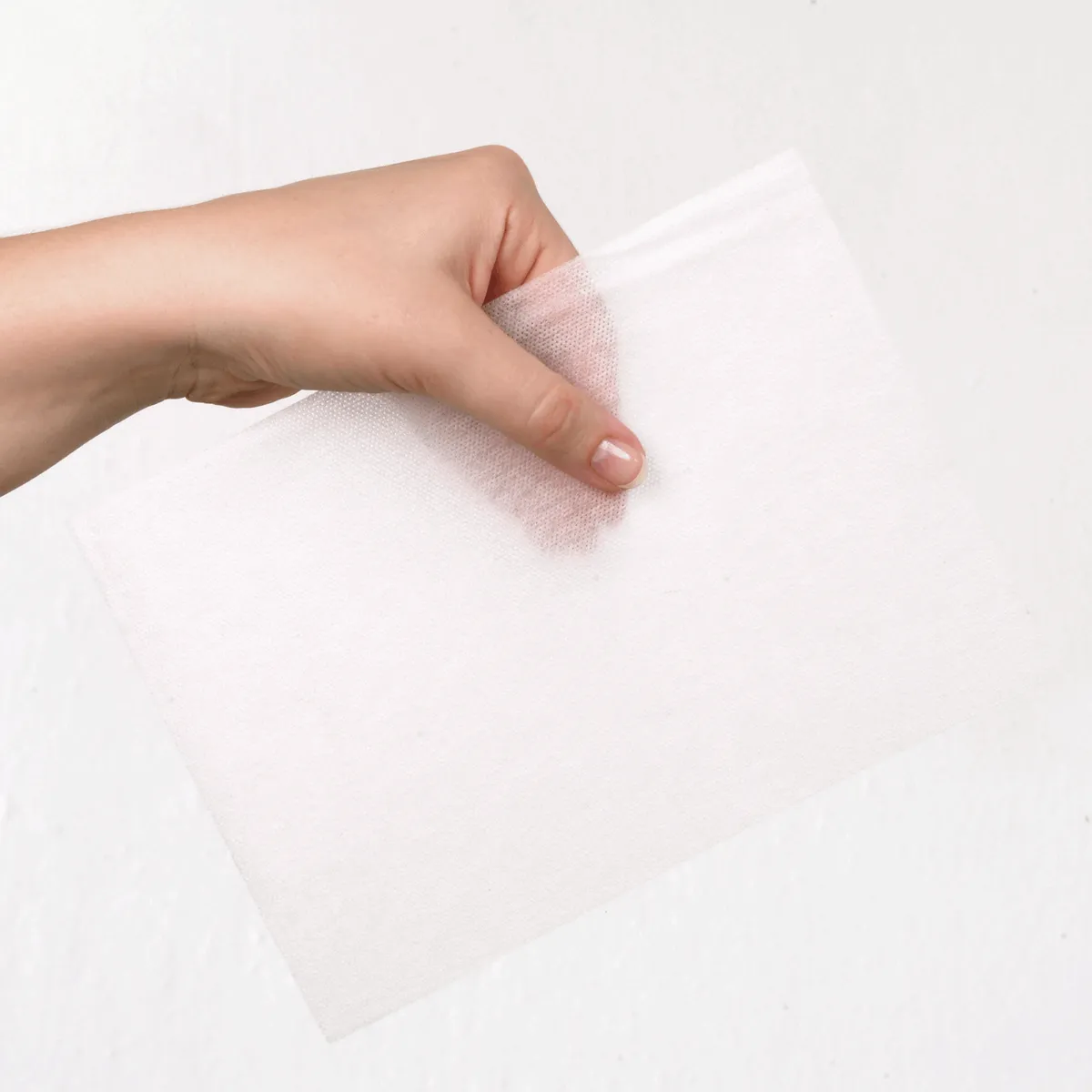 Madeira Embroidery Stabilizer: Wash-Away: Avalon Plus: 30cm x 3m: White: Box