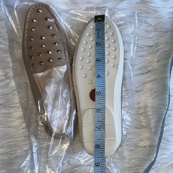 Marc Joseph New York Tan Leather Studded Loafer Kid's size 1.5