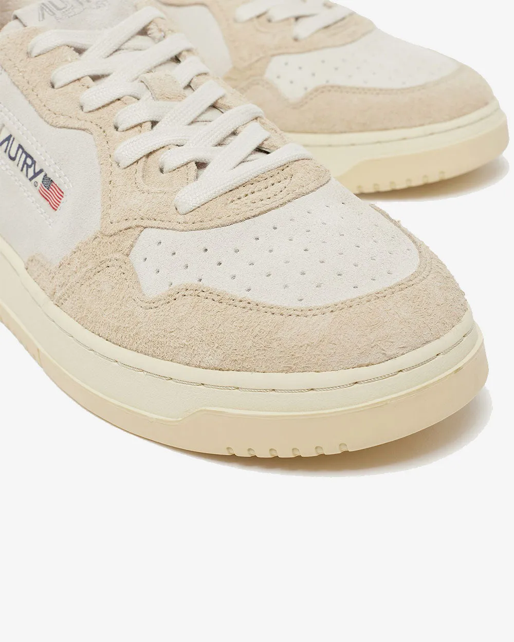 Medalist Low Man - Suede/Hair Ecru