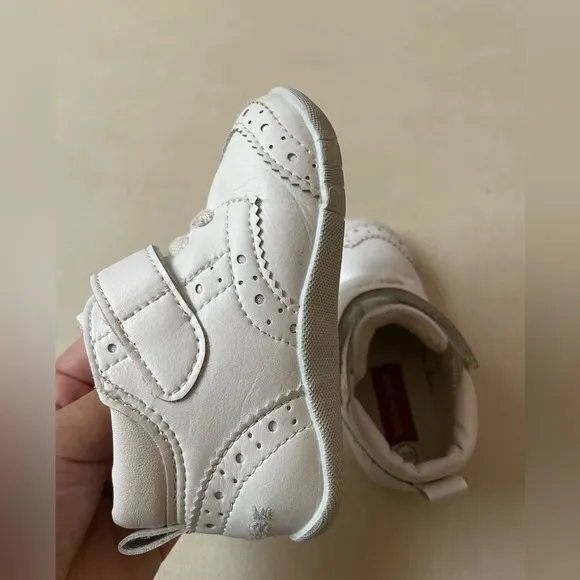 Mikihouse Wing-Tip First Walker