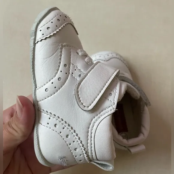 Mikihouse Wing-Tip First Walker