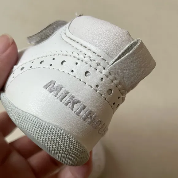 Mikihouse Wing-Tip First Walker