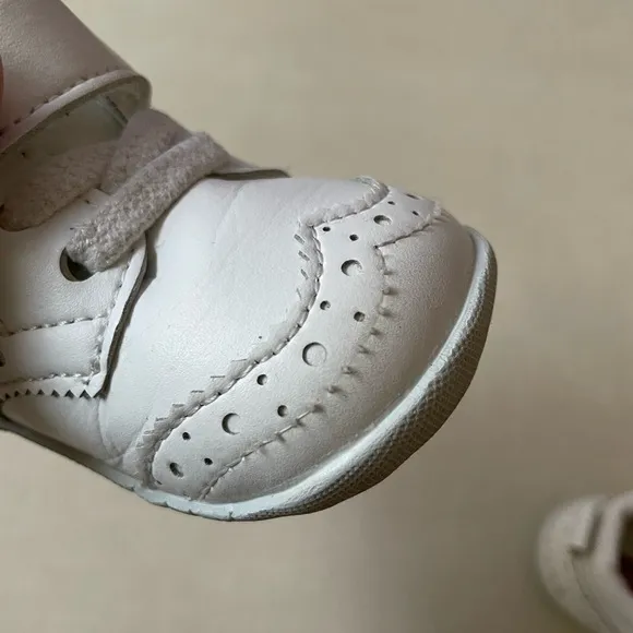 Mikihouse Wing-Tip First Walker