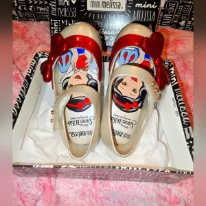 Mini Melissa Snow White