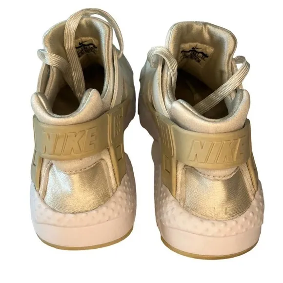 NIKE Air Huarache Run Premium Oatmeal Athletic Shoes Size 6Y/ Women 7.5