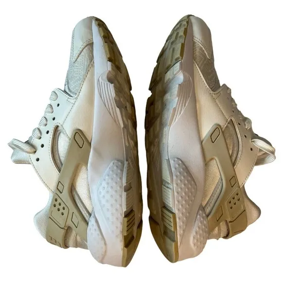 NIKE Air Huarache Run Premium Oatmeal Athletic Shoes Size 6Y/ Women 7.5