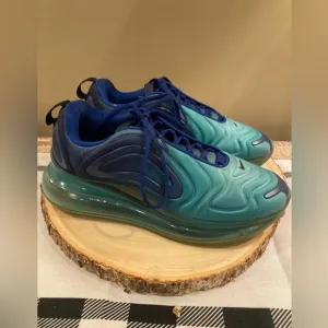 NIKE AIR MAX 720 (GS) Athletic Shoes “Sea Forest” AQ3196-400 Size 6.5Y