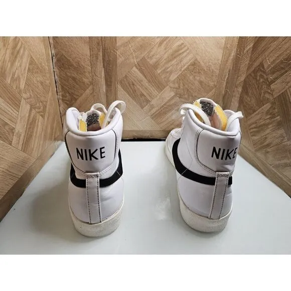 Nike Men's Mid 77 Vintage White Shoes Size 12.5.  644