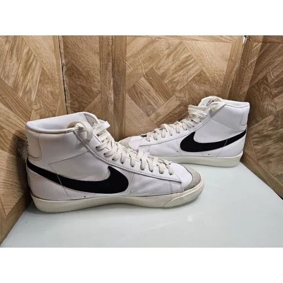 Nike Men's Mid 77 Vintage White Shoes Size 12.5.  644