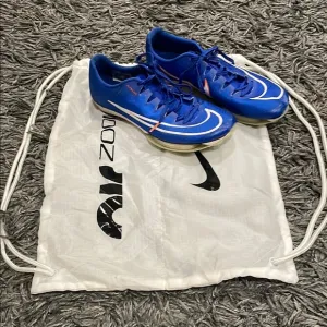 Nike zoom fly weave Blue Soccer track Cleats size 7.5