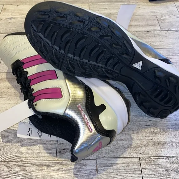 NWB!! Rare Vintage Adidas Predito TRX TF Turf Soccer Cleats Women’s Size 5