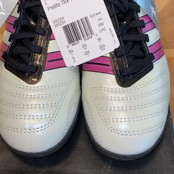 NWB!! Rare Vintage Adidas Predito TRX TF Turf Soccer Cleats Women’s Size 5
