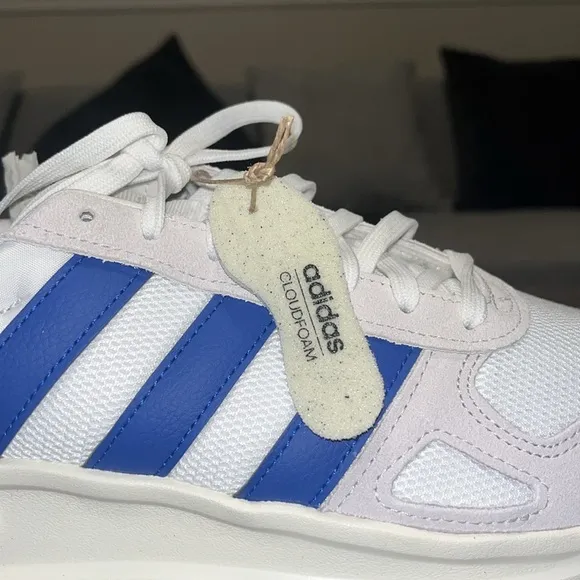 NWT Adidas Run 84 Men's Shoes IH8621