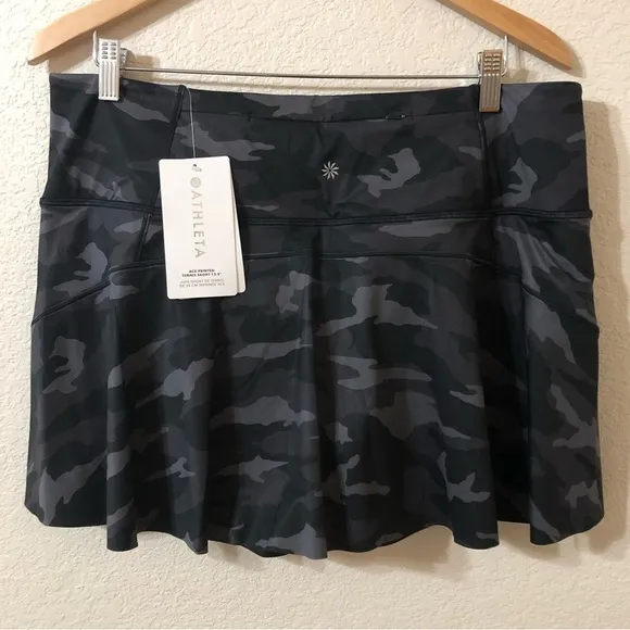NWT Athleta Ace Printed Tennis Skorts 13.5 in Camo - Size XL