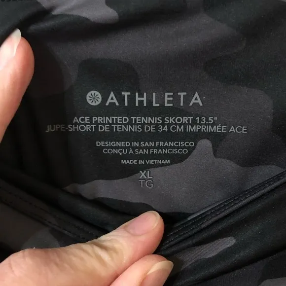 NWT Athleta Ace Printed Tennis Skorts 13.5 in Camo - Size XL