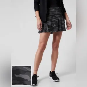 NWT Athleta Ace Printed Tennis Skorts 13.5 in Camo - Size XL