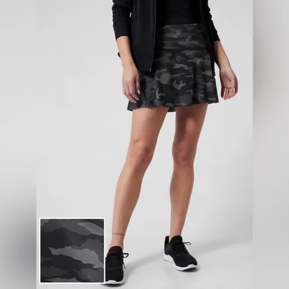 NWT Athleta Ace Printed Tennis Skorts 13.5 in Camo - Size XL