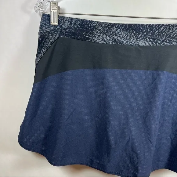 Outdoor Voices women mini tennis skort size M high waist navy blue