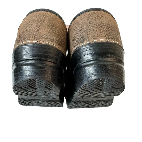 SANITA Pro. Textured Oil Women's Clog Antique Brown Size 38 EU 7 US