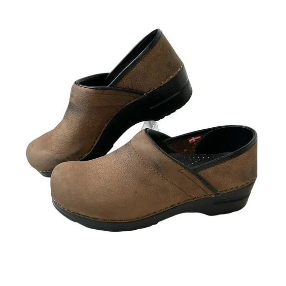 SANITA Pro. Textured Oil Women's Clog Antique Brown Size 38 EU 7 US