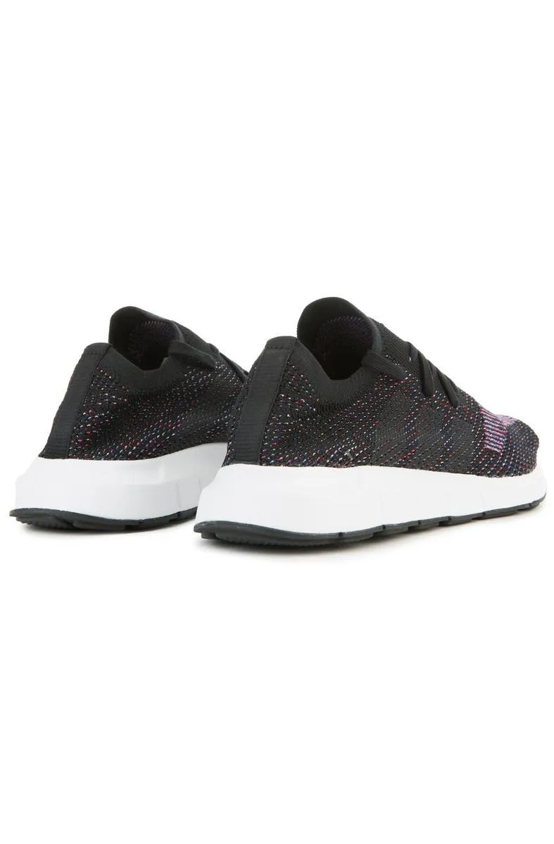 The Swift Run Pk in Black and Grey