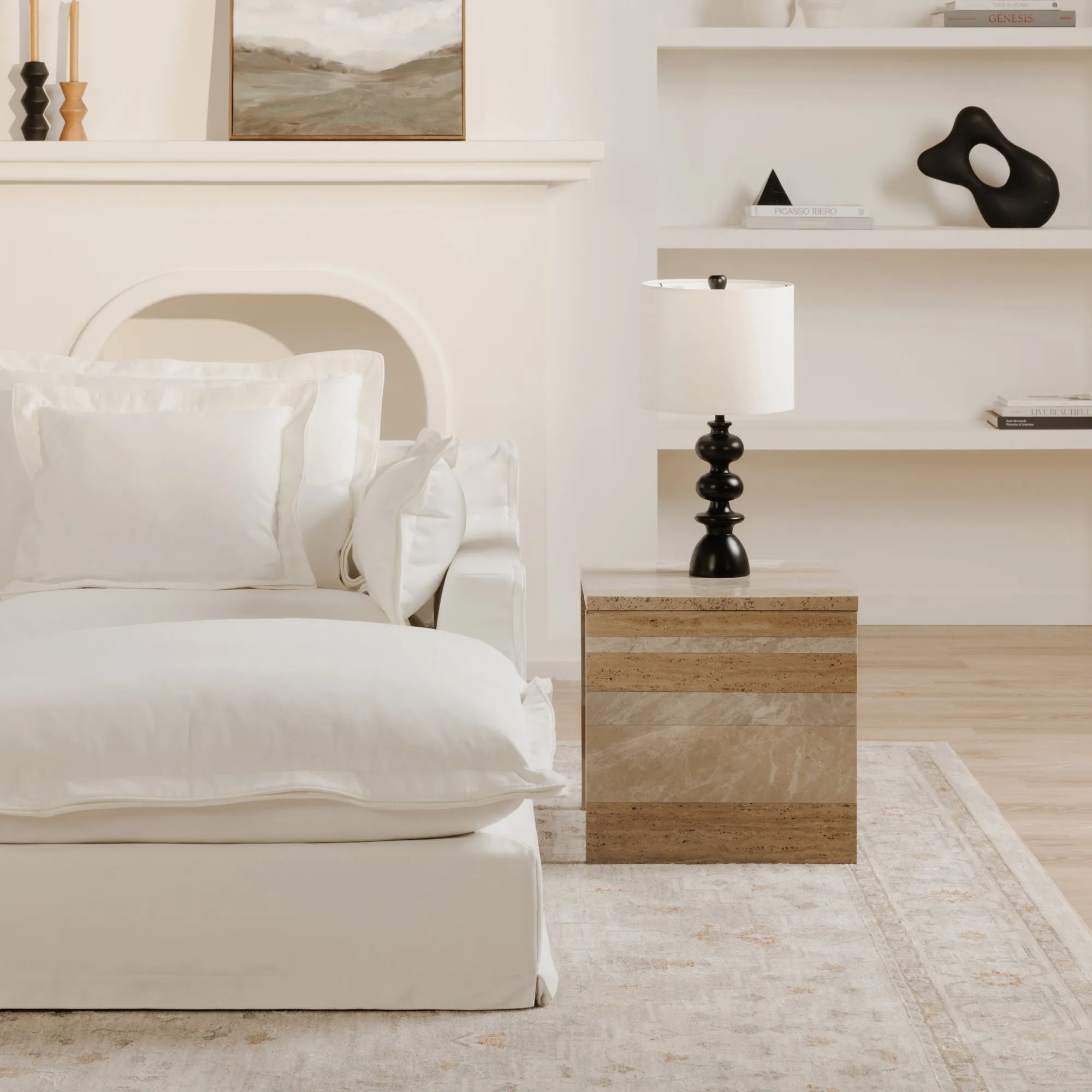 Timeless Right Arm Lounger with LiveSmart Performance Fabric