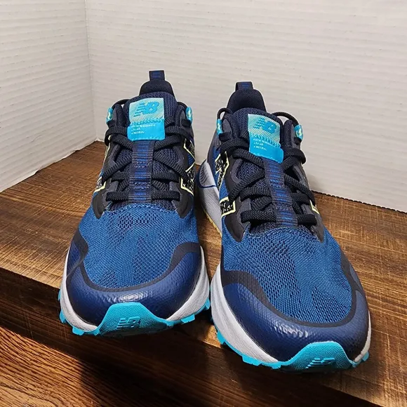 Women's New Balance Dynasoft Nitrel V4 Trail Running Shoes, Size 9, Blue