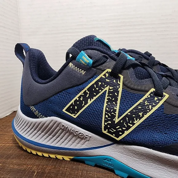 Women's New Balance Dynasoft Nitrel V4 Trail Running Shoes, Size 9, Blue