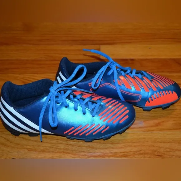 Youth boys Adidas Predator metallic blue soccer cleats, size 4.5