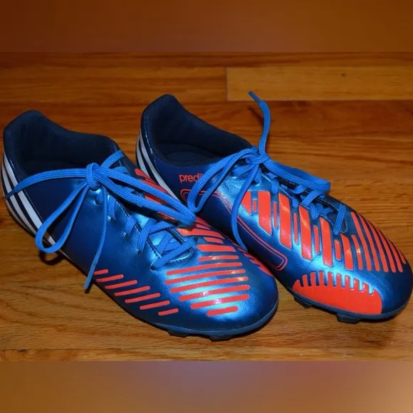 Youth boys Adidas Predator metallic blue soccer cleats, size 4.5