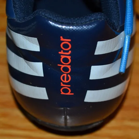 Youth boys Adidas Predator metallic blue soccer cleats, size 4.5