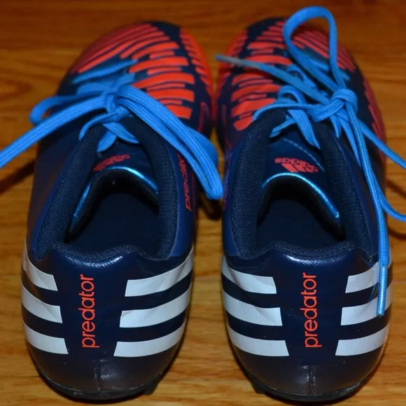 Youth boys Adidas Predator metallic blue soccer cleats, size 4.5